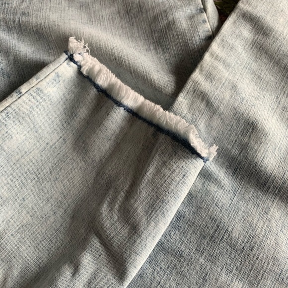 Jordache Jeans - Picture 3 of 5